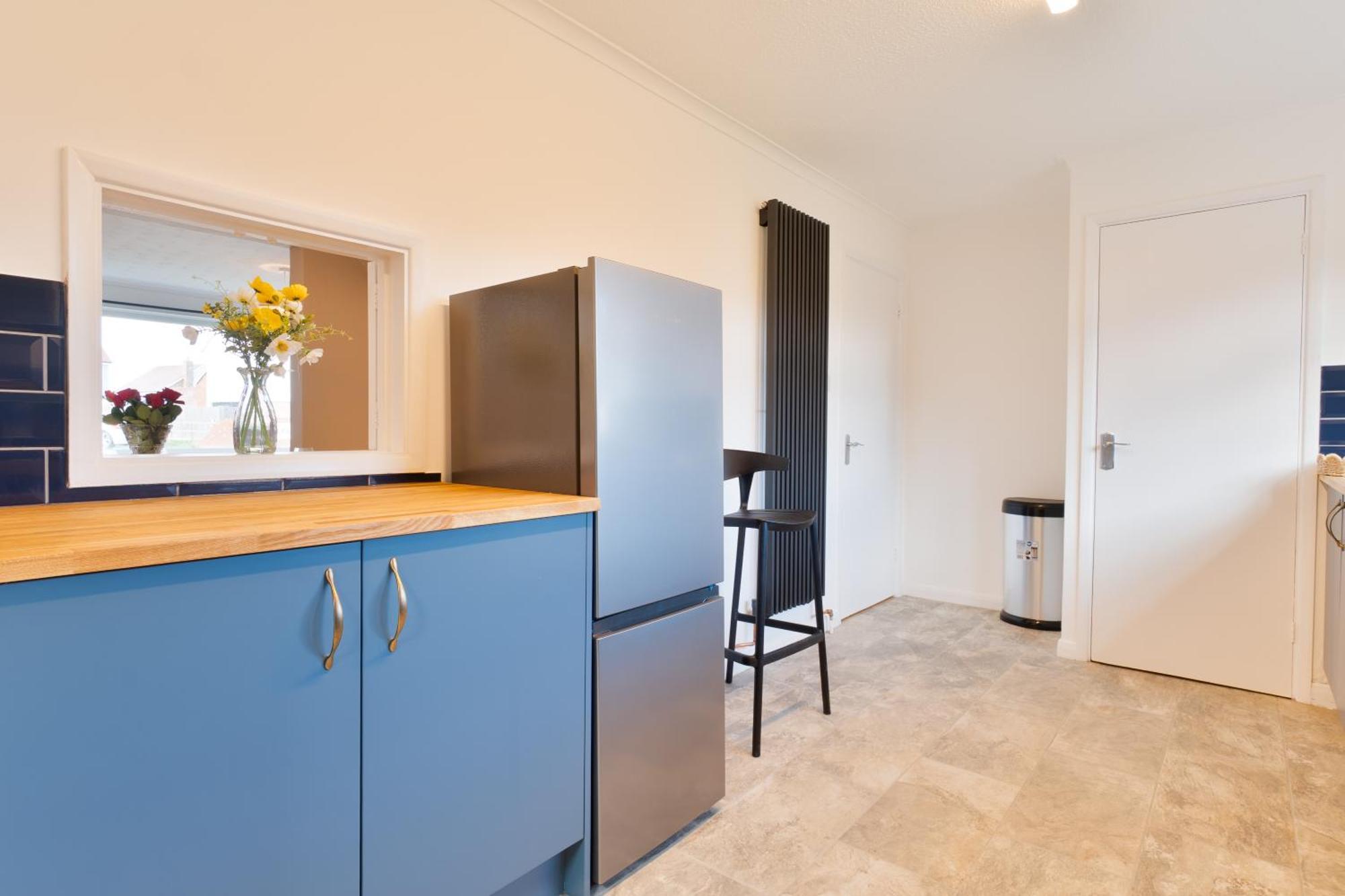 Stylish 4 Bedroom Spacious Retreat With Parking - Sleeps 10 - Families & Contractors แคนเทอร์เบอรี ภายนอก รูปภาพ